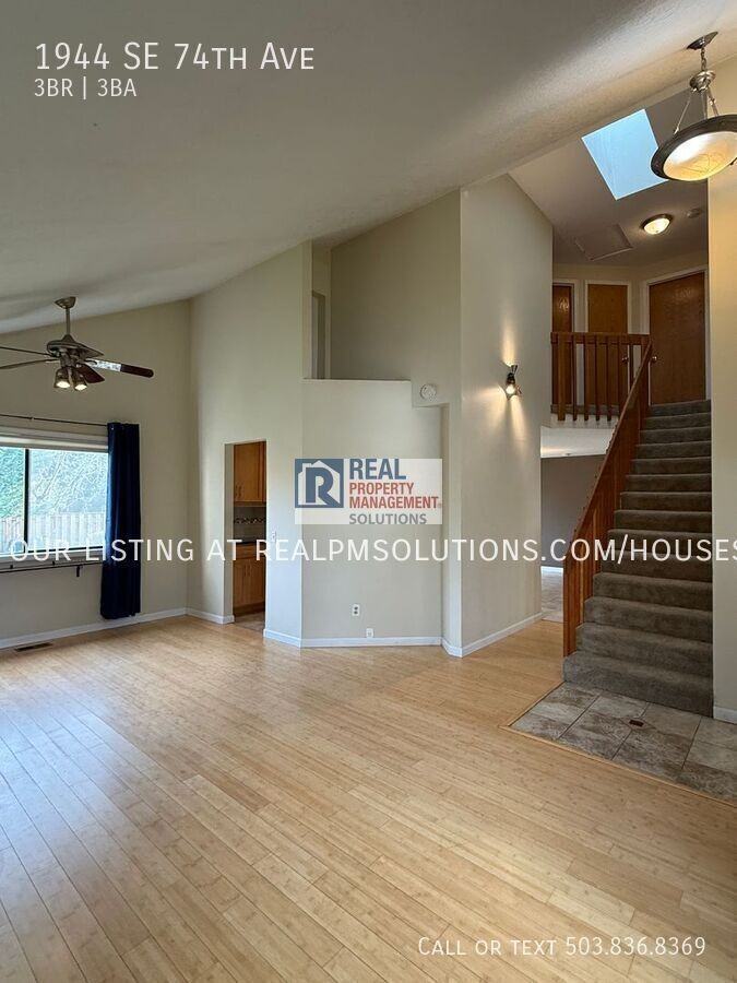 1944 Se 74th Ave - Photo 4 of 30