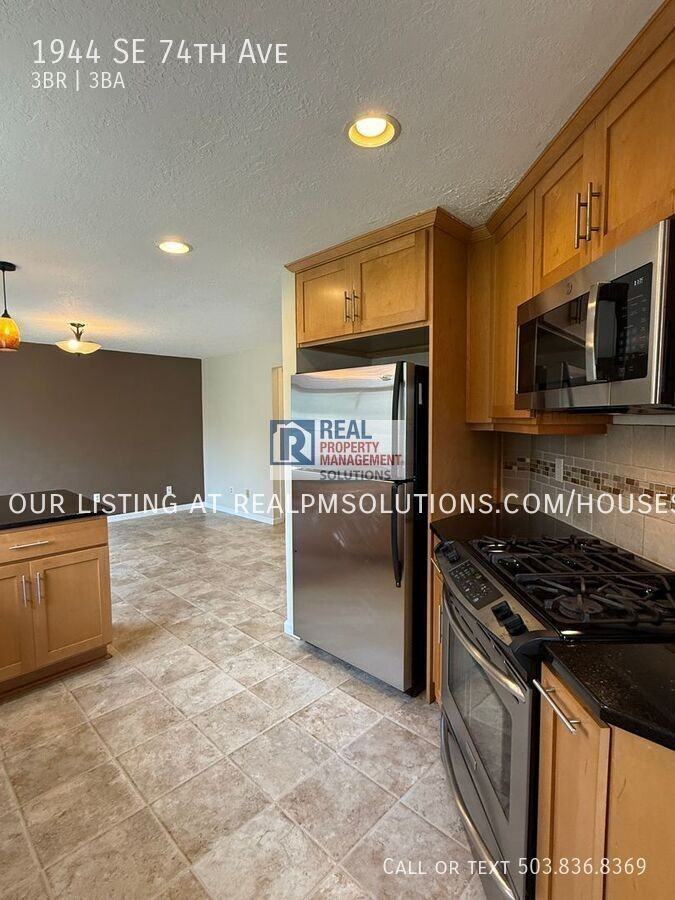 1944 Se 74th Ave - Photo 6 of 30