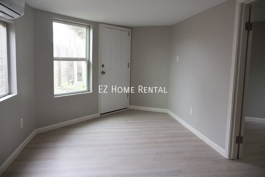 7515 Bayway Dr #5 - Photo 4 of 11