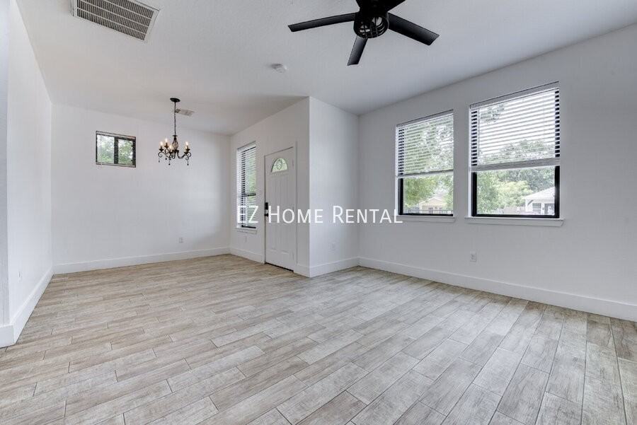 5121 Southwind St #B - Photo 5 of 22