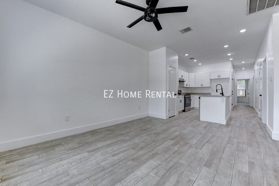 5121 Southwind St #B - Photo 7 of 22