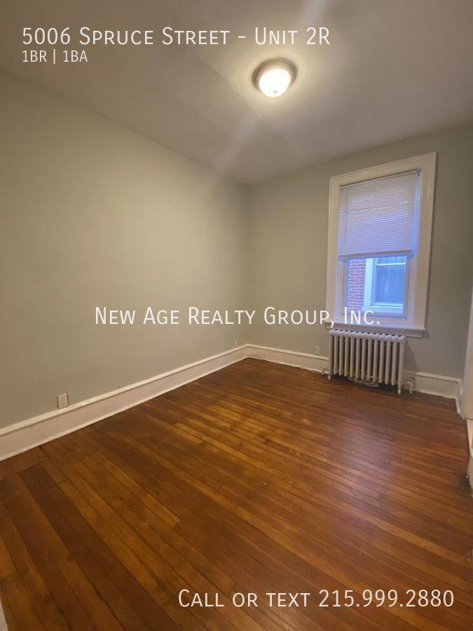 5006 Spruce St #2R - Photo 4 of 14