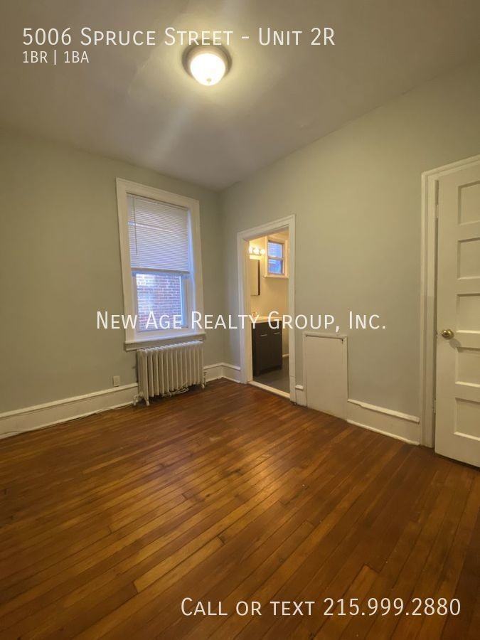 5006 Spruce St #2R - Photo 5 of 14