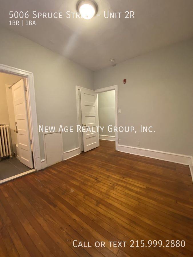 5006 Spruce St #2R - Photo 6 of 14