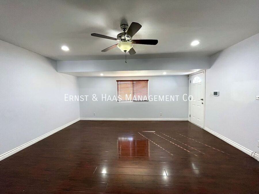 1341 W School St - Photo 5 of 24