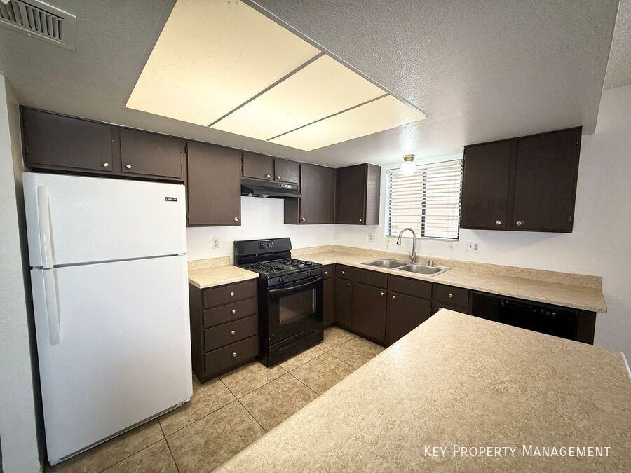 129 Colbath St - Photo 7 of 31