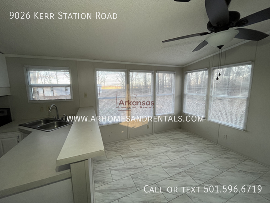 9026 Kerr Rd - Photo 6 of 13