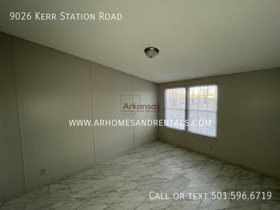 9026 Kerr Rd - Photo 7 of 13