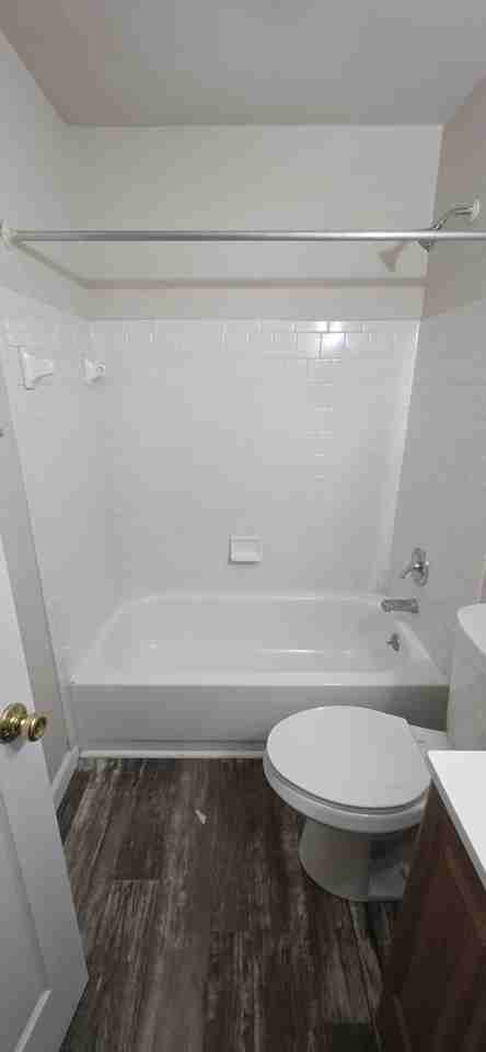 120 S Mount St #1 - Photo 6 of 8