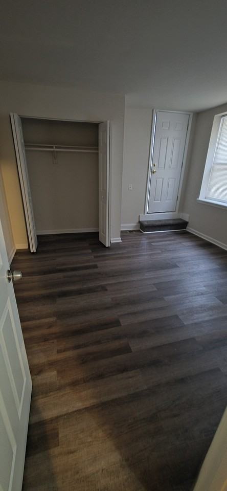 120 S Mount St #1 - Photo 7 of 8