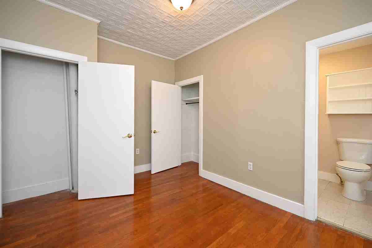 6 Beacon St - Photo 3 of 18