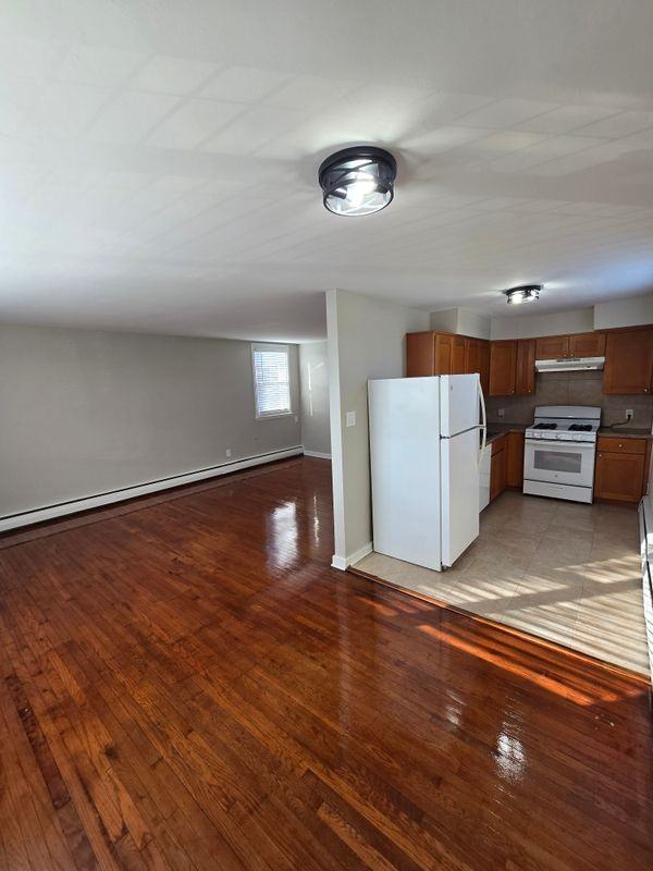 1849 Stanwood St ##2 - Photo 3 of 9