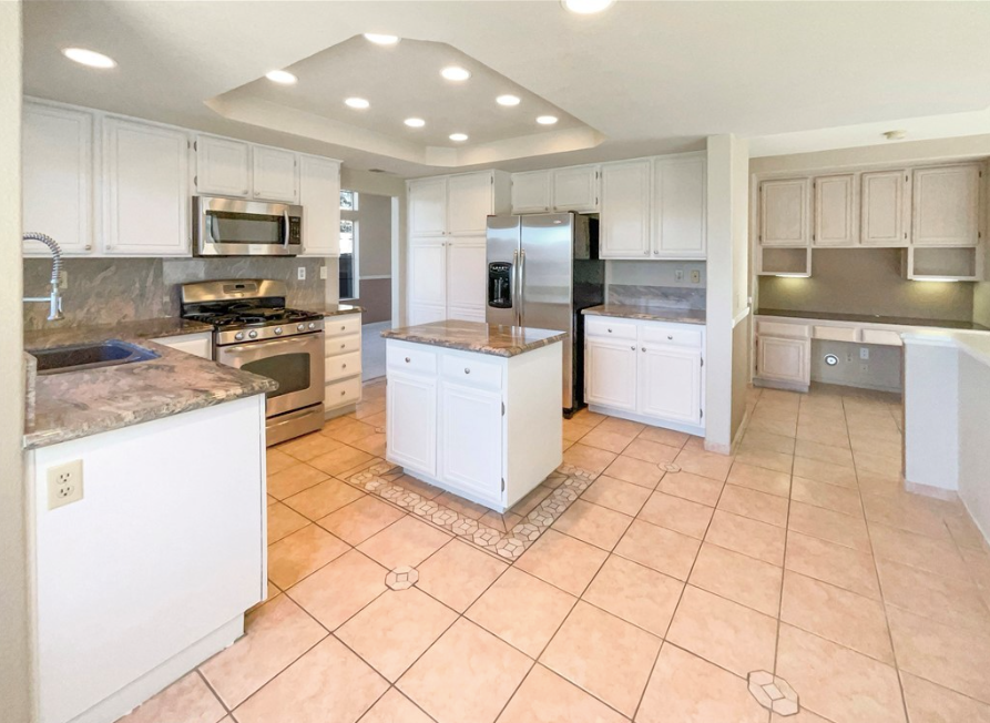 12196 Nugget Ave - Photo 2 of 22