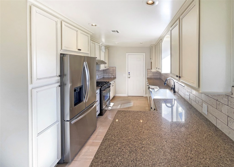 354 Ponderosa Trl - Photo 4 of 21