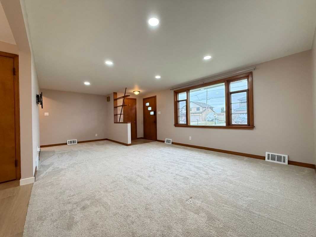 6 Towerwood Rd - Photo 4 of 27