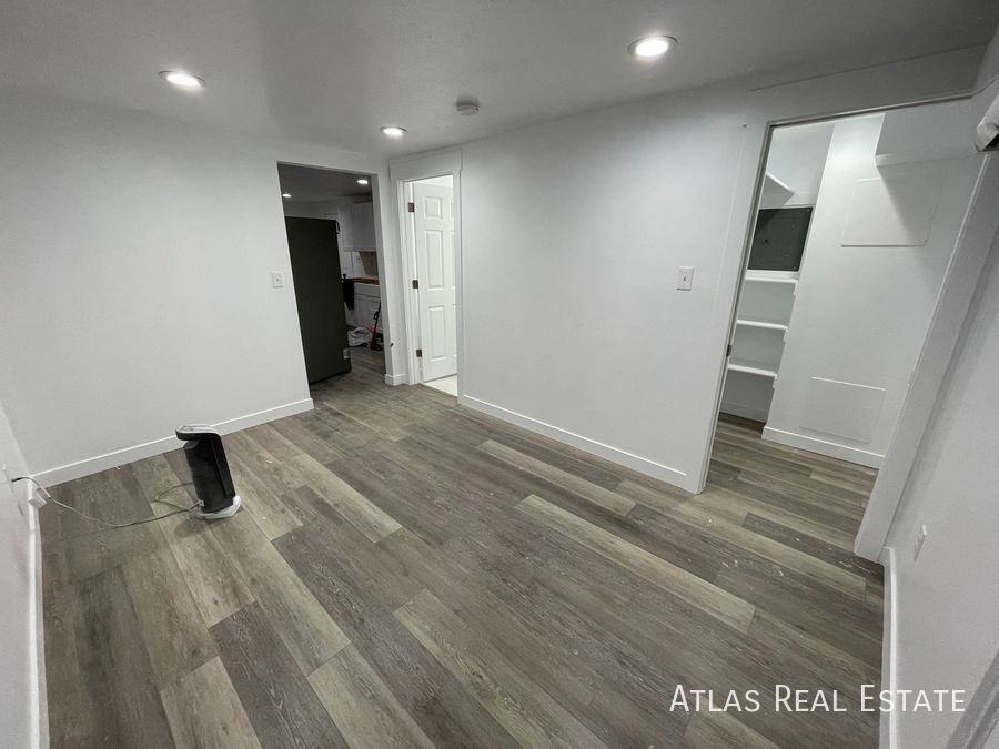 6915 S Brookhill Dr #B - Photo 5 of 17