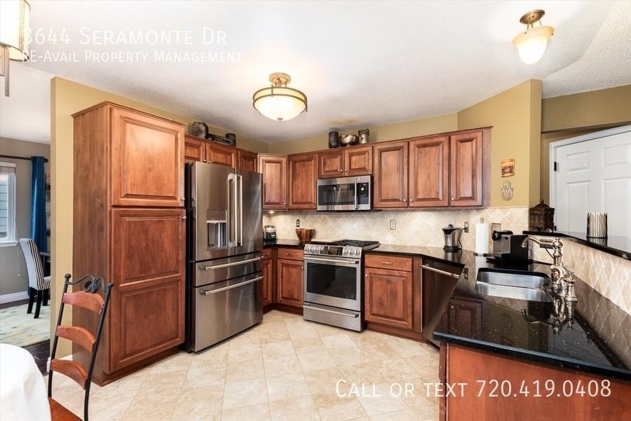 3644 Seramonte Dr - Photo 6 of 50