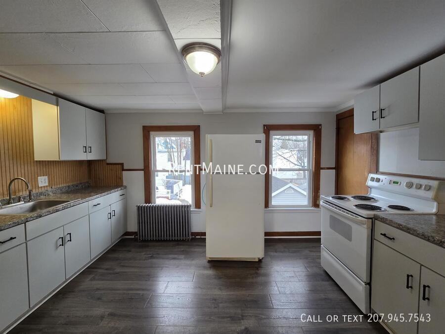 302 Turner St #2R - Photo 2 of 11