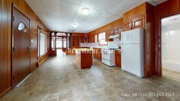 featured image of 6 Summer St #1