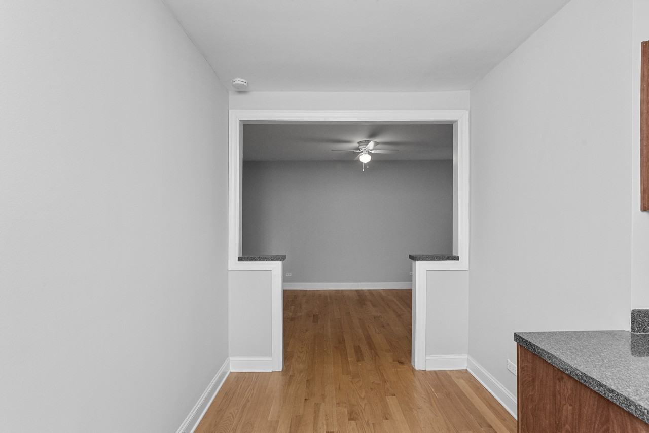 3720 N Pine Grove Ave #W2 - Photo 3 of 10