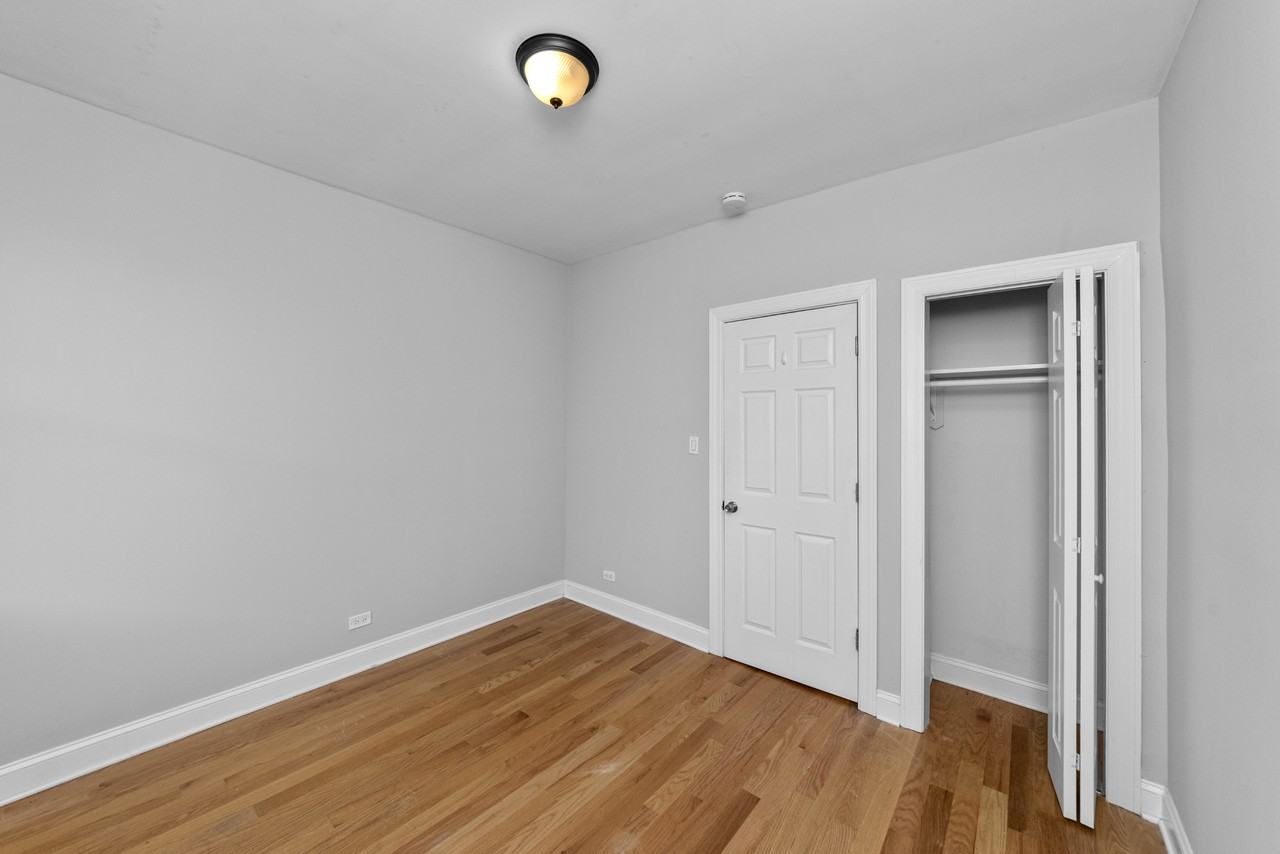 3720 N Pine Grove Ave #W2 - Photo 7 of 10