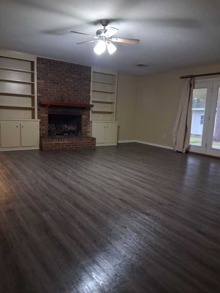 2205 Charmwood Dr - Photo 2 of 17