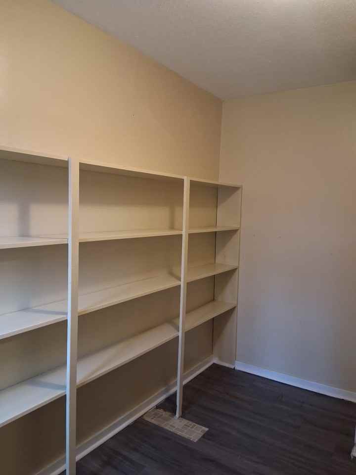 2205 Charmwood Dr - Photo 5 of 17