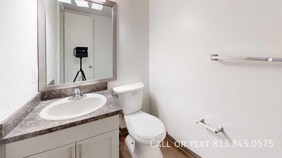 8704 Redwood Ct - Photo 3 of 8