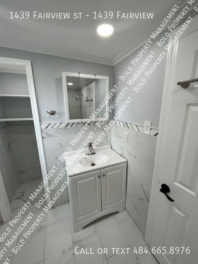 1439 Fairview St - Photo 4 of 14