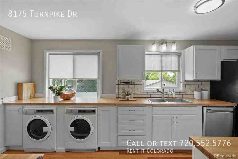 8175 Turnpike Dr - Photo 5 of 24