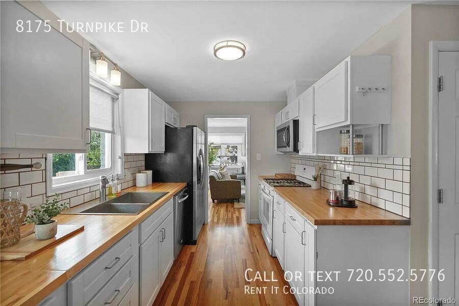 8175 Turnpike Dr - Photo 7 of 24