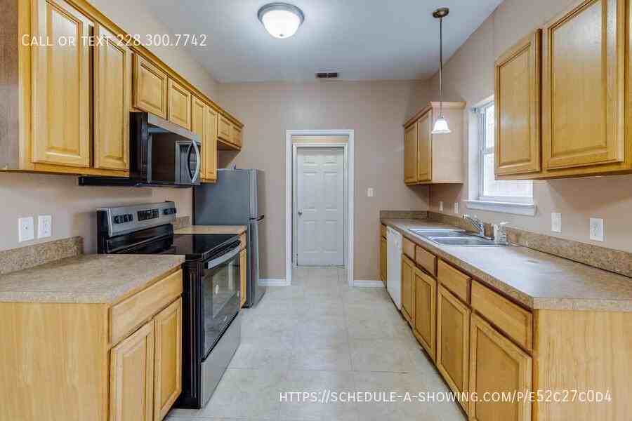 6085 W Bolivar St - Photo 5 of 18