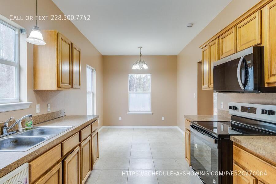 6085 W Bolivar St - Photo 6 of 18