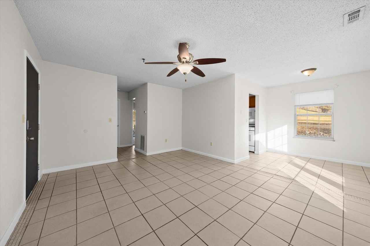 2105 N Keebler Ave #C - Photo 2 of 11