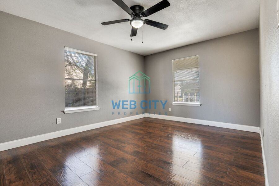 1323 Grinnell St - Photo 7 of 12