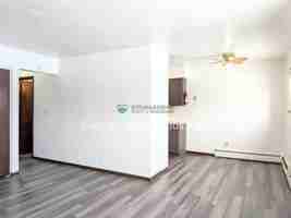 featured image of 285 Villa St - 289