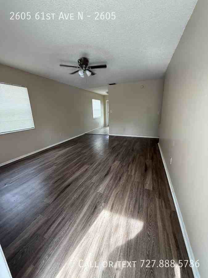 2605 61st Ave N #2605 - Photo 4 of 27