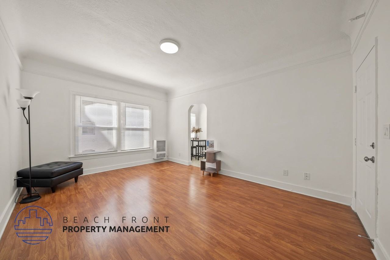 426 S. New Hampshire - Photo 6 of 15