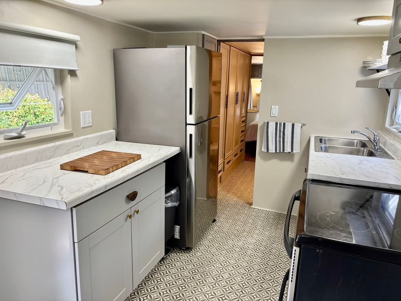 34 Dondi Rd - Photo 4 of 14