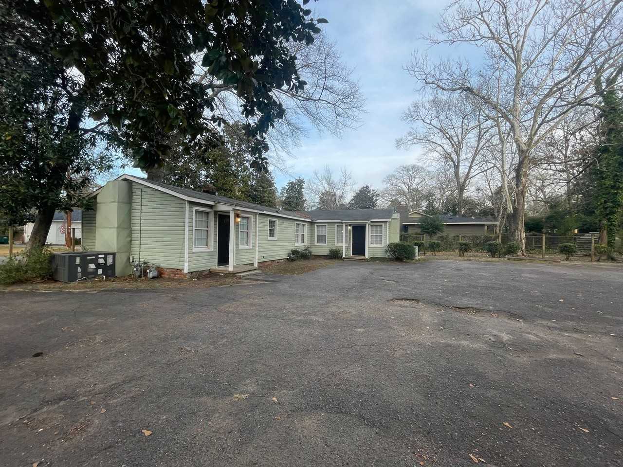 1445 Lyon Dr Se - Photo 7 of 33