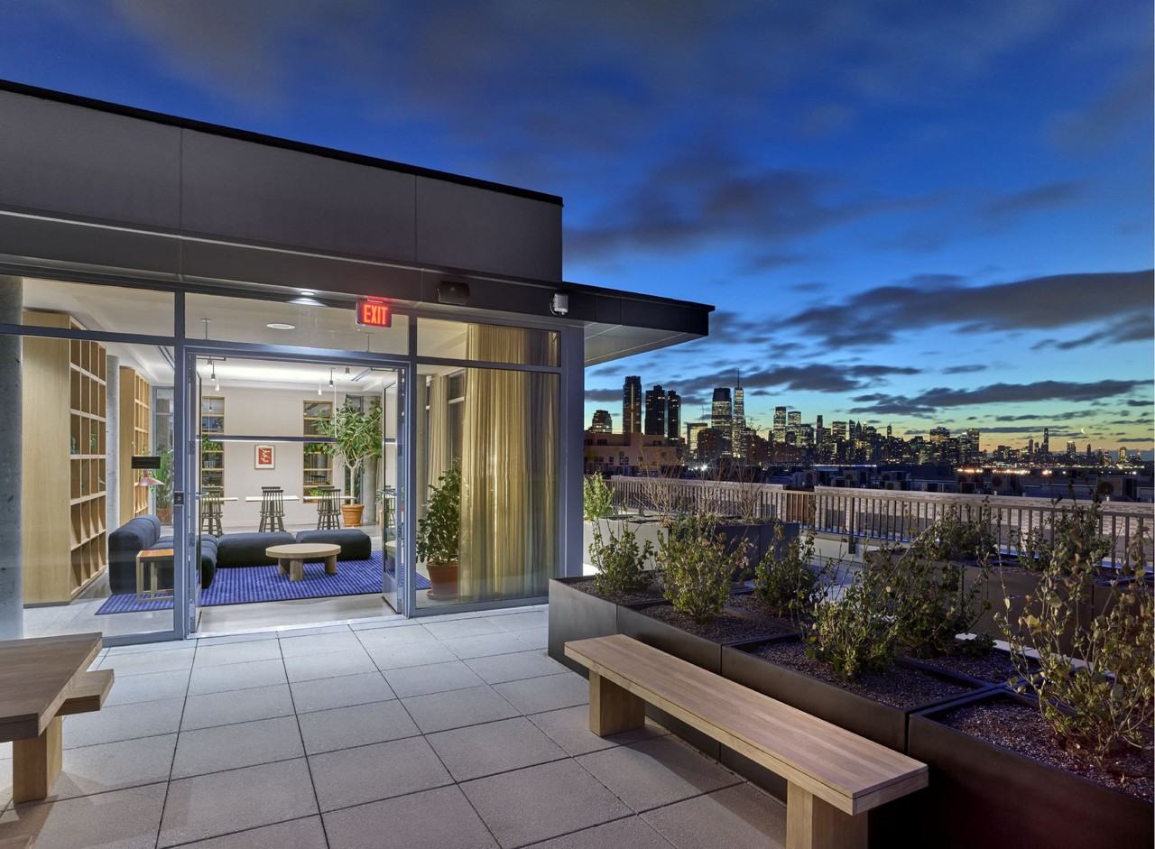 The Hazel Jersey City - Photo 7 of 38