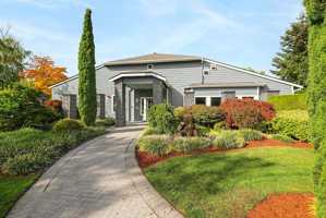 featured image of 18666 Redmond Way