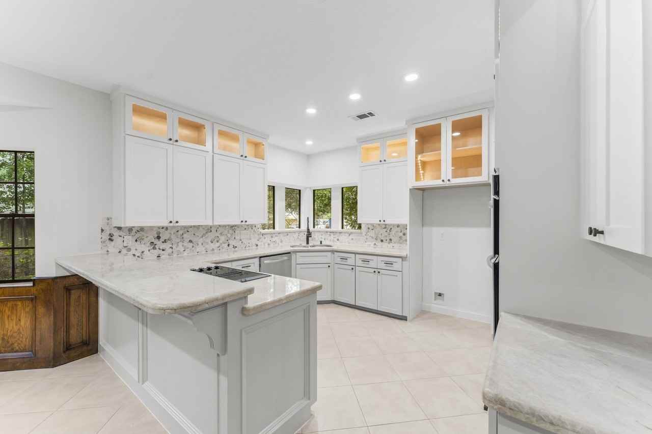 6 Thornhedge Ct #6 - Photo 6 of 40