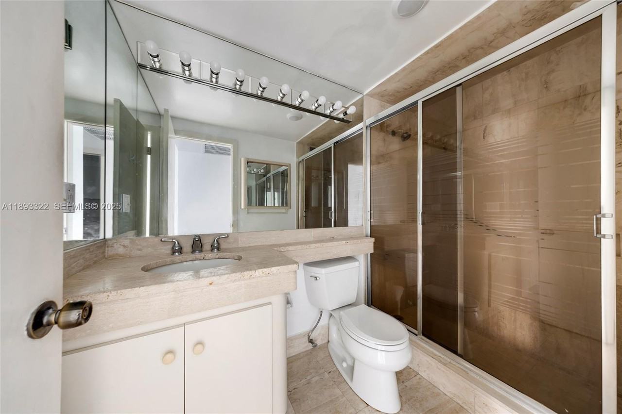 700 Biltmore Way #700-808 - Photo 7 of 25