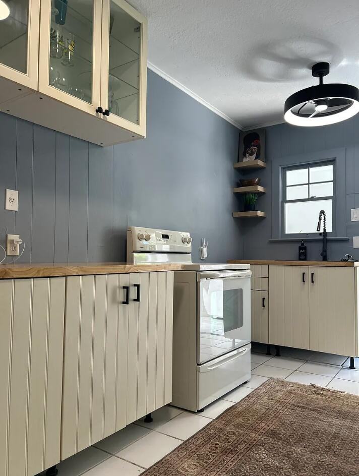 707 2nd Ave S #707-2 - Photo 3 of 22