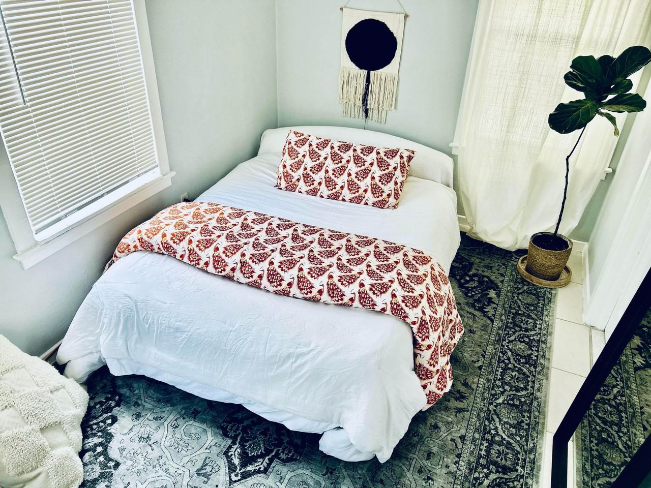 707 2nd Ave S #707-2 - Photo 5 of 22