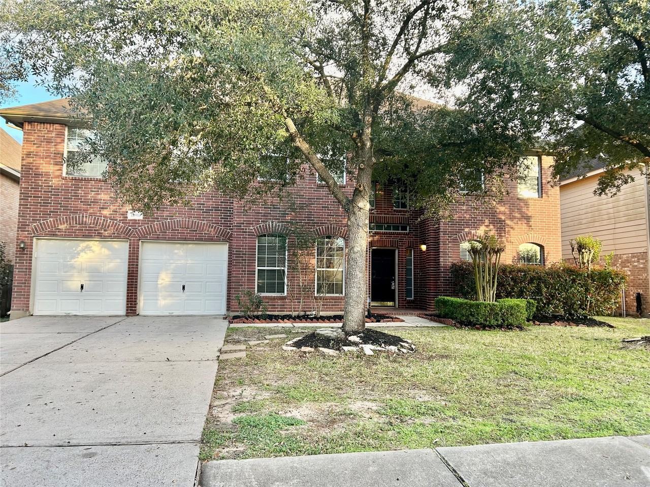 22918 Breton Point Dr #22918 - Photo 2 of 49