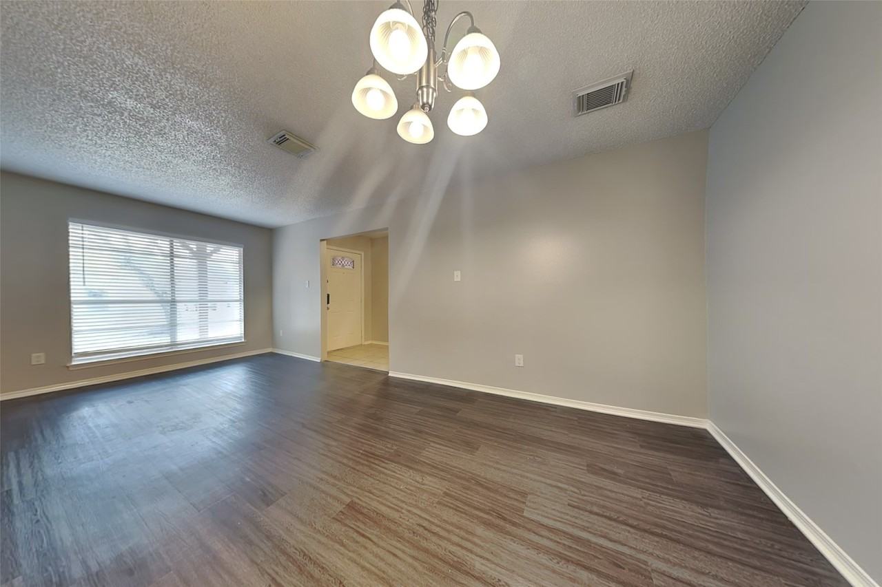 13906 Rosetta Dr #13906 - Photo 6 of 18