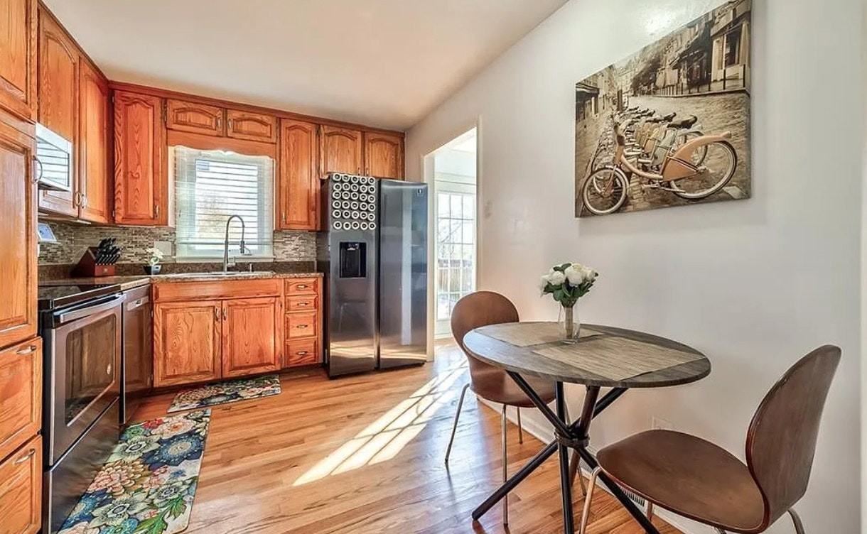 9105 Cherry Street - Photo 4 of 7