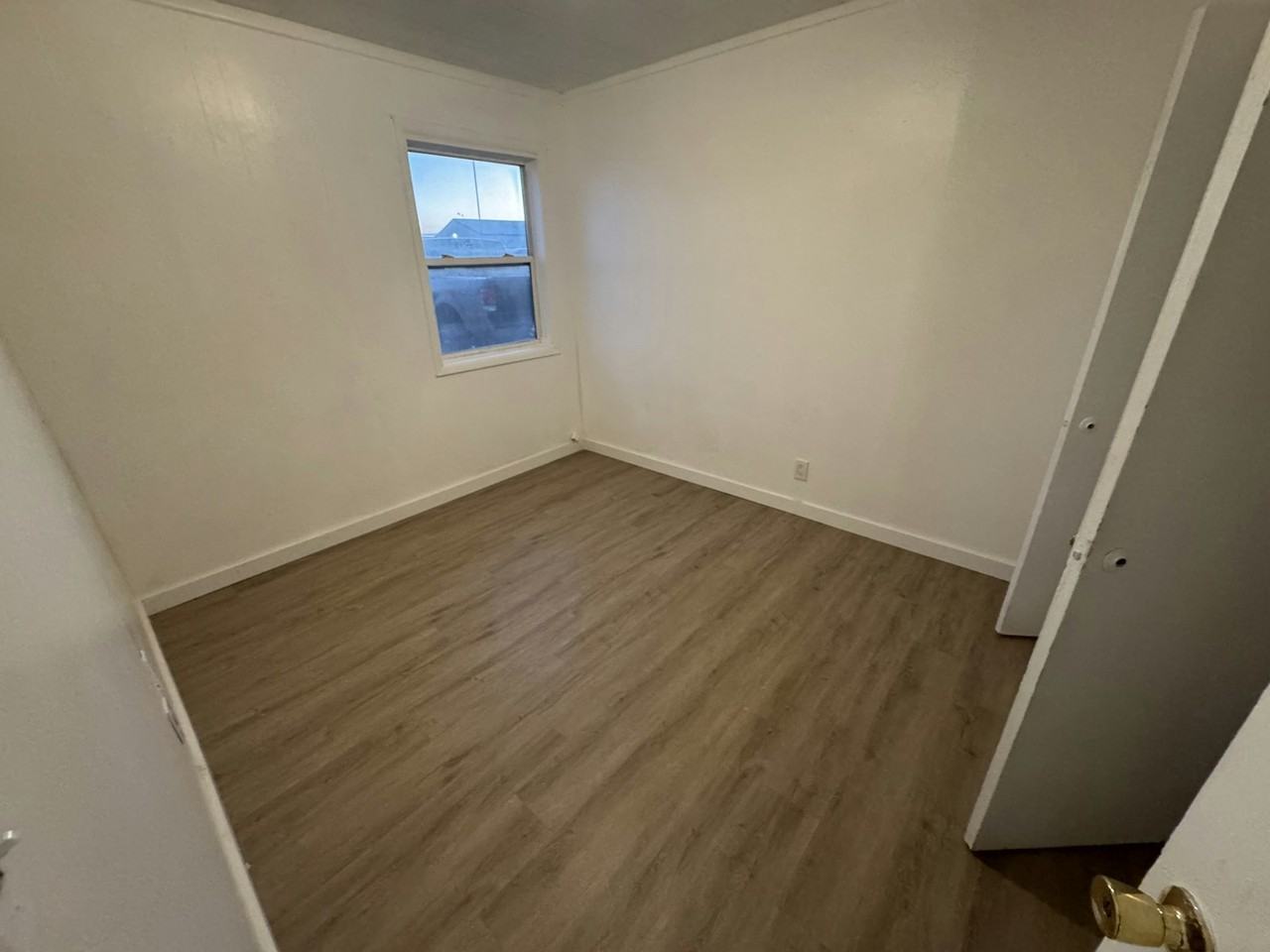 1110 W Broadway Ave, Unit 3 - Photo 2 of 6